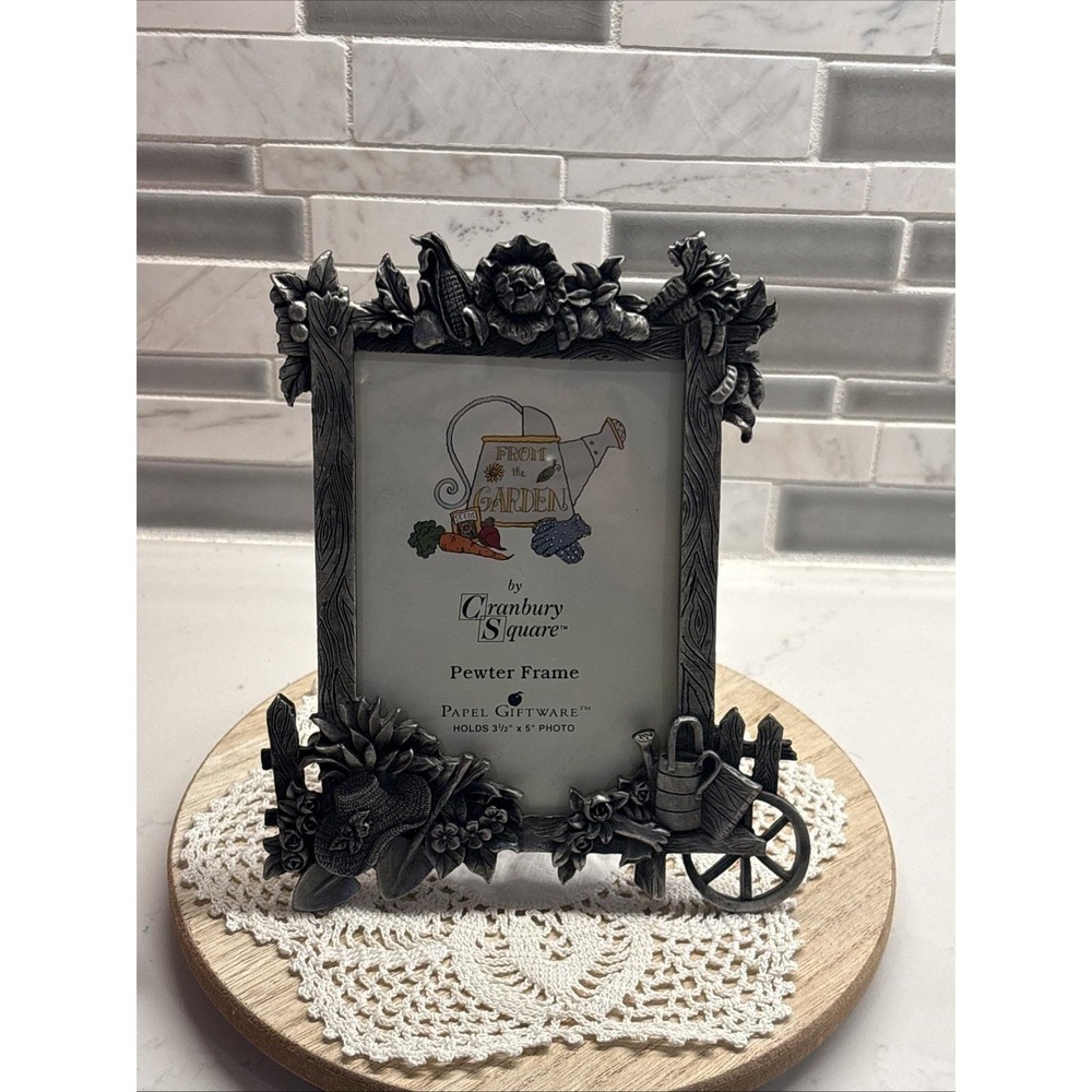 Vintage Pewter Picture FrameVegetable Garden 3D Table Top 3.5 x 5 Photo Sunroom